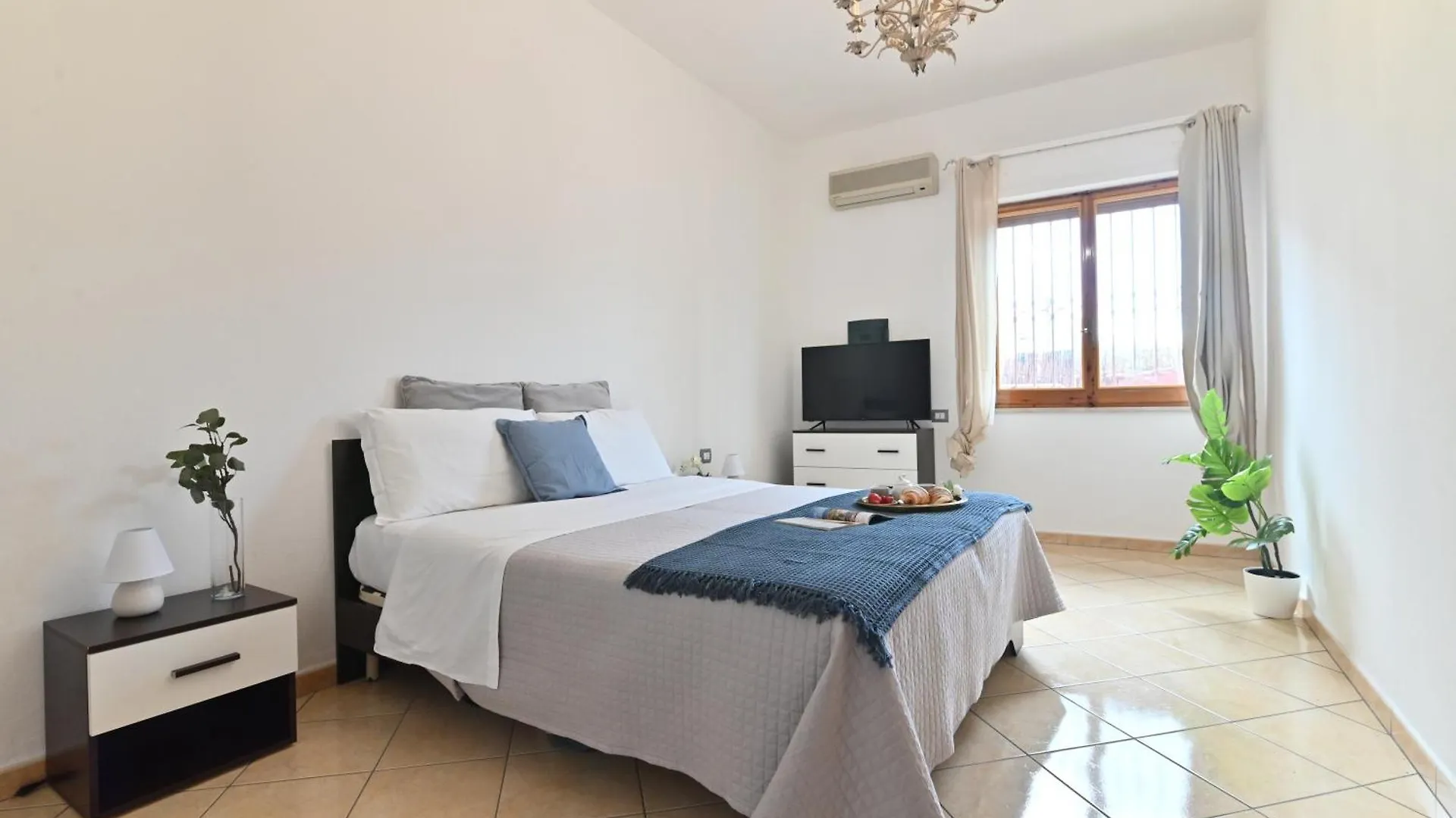 Izzhome Flamingo Pula 0*,  Italy